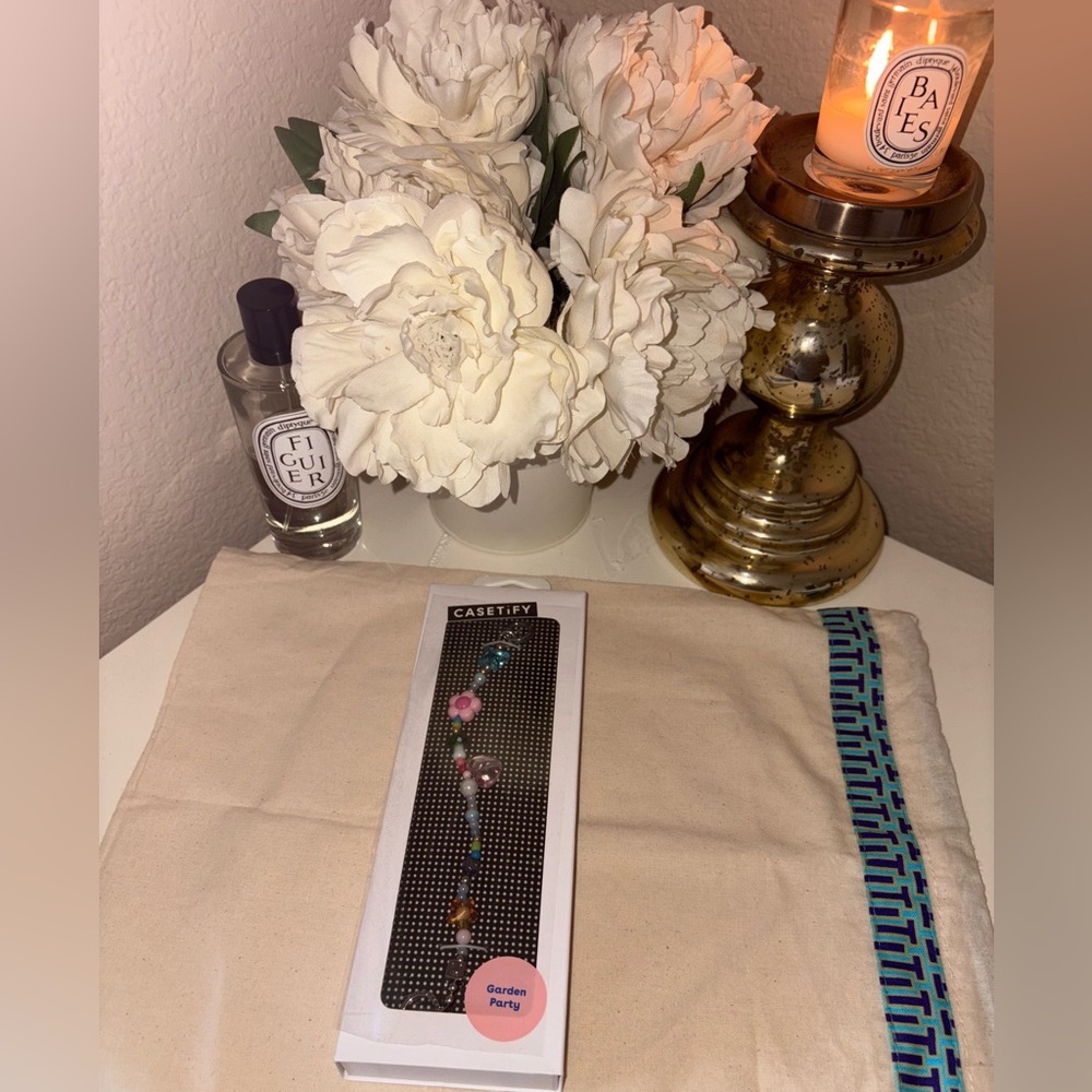 Casetify Colorful Floral Phone Charm